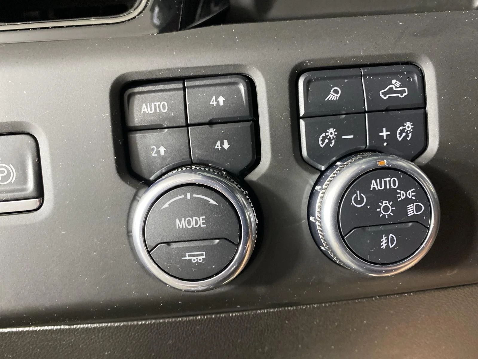Used 2025 Onyx Black GMC AT4X image 13