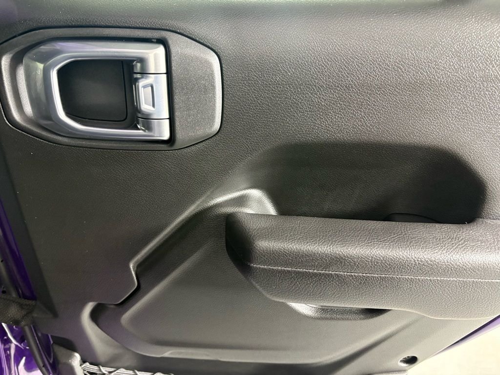 New 2026 Reign Jeep Mojave image 35