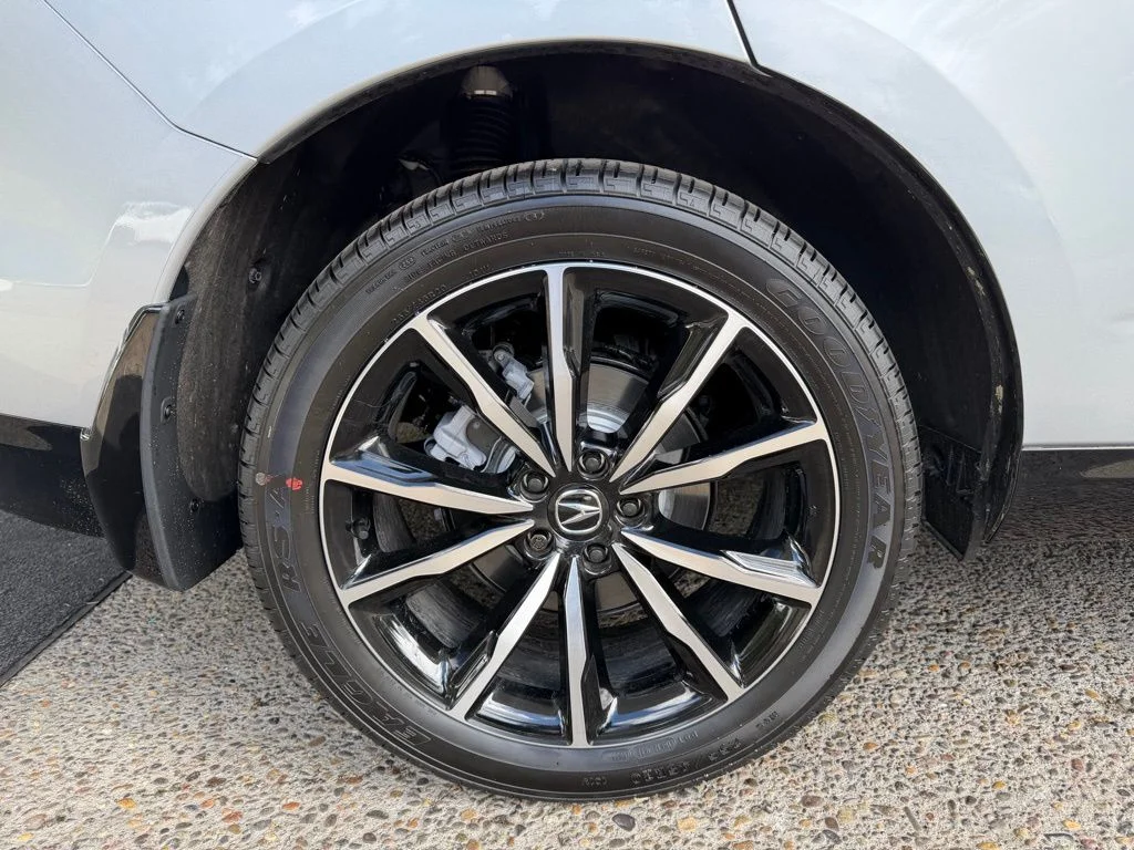 New 2026 Solar Silver Metallic Acura SH-AWD A-Spec with Advance Package image 9