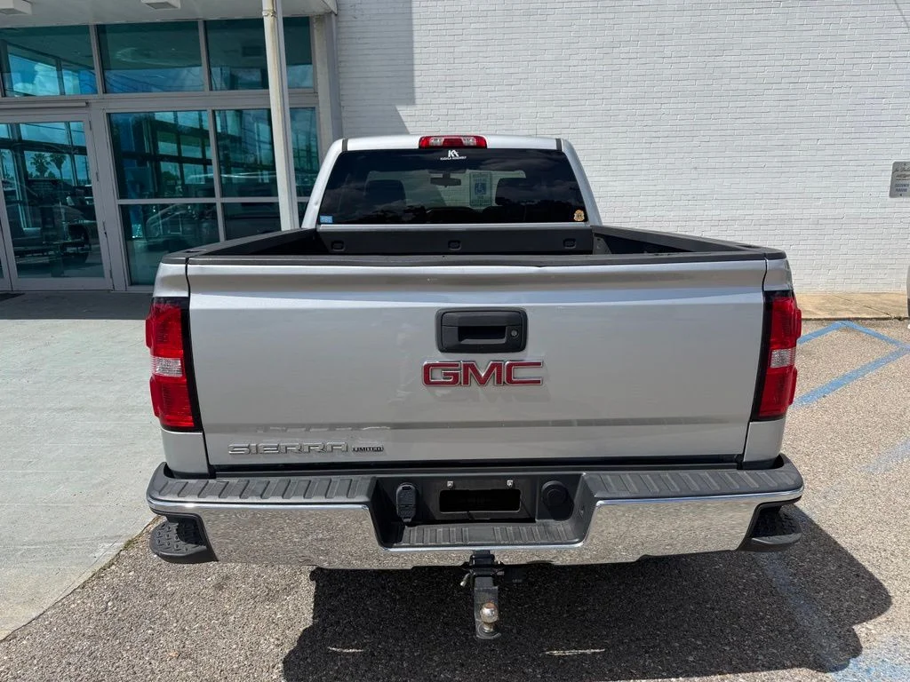 Used 2019 Silver GMC Base image 4