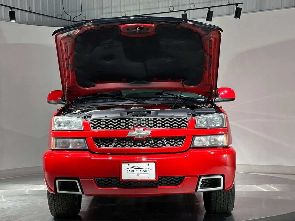 Used 2004 Victory Red Chevrolet NA image 28