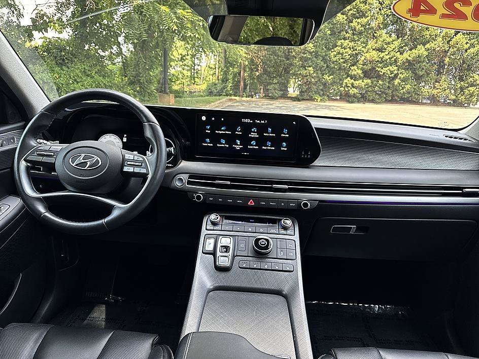 Used 2024 Abyss Black Pearl Hyundai Limited image 19