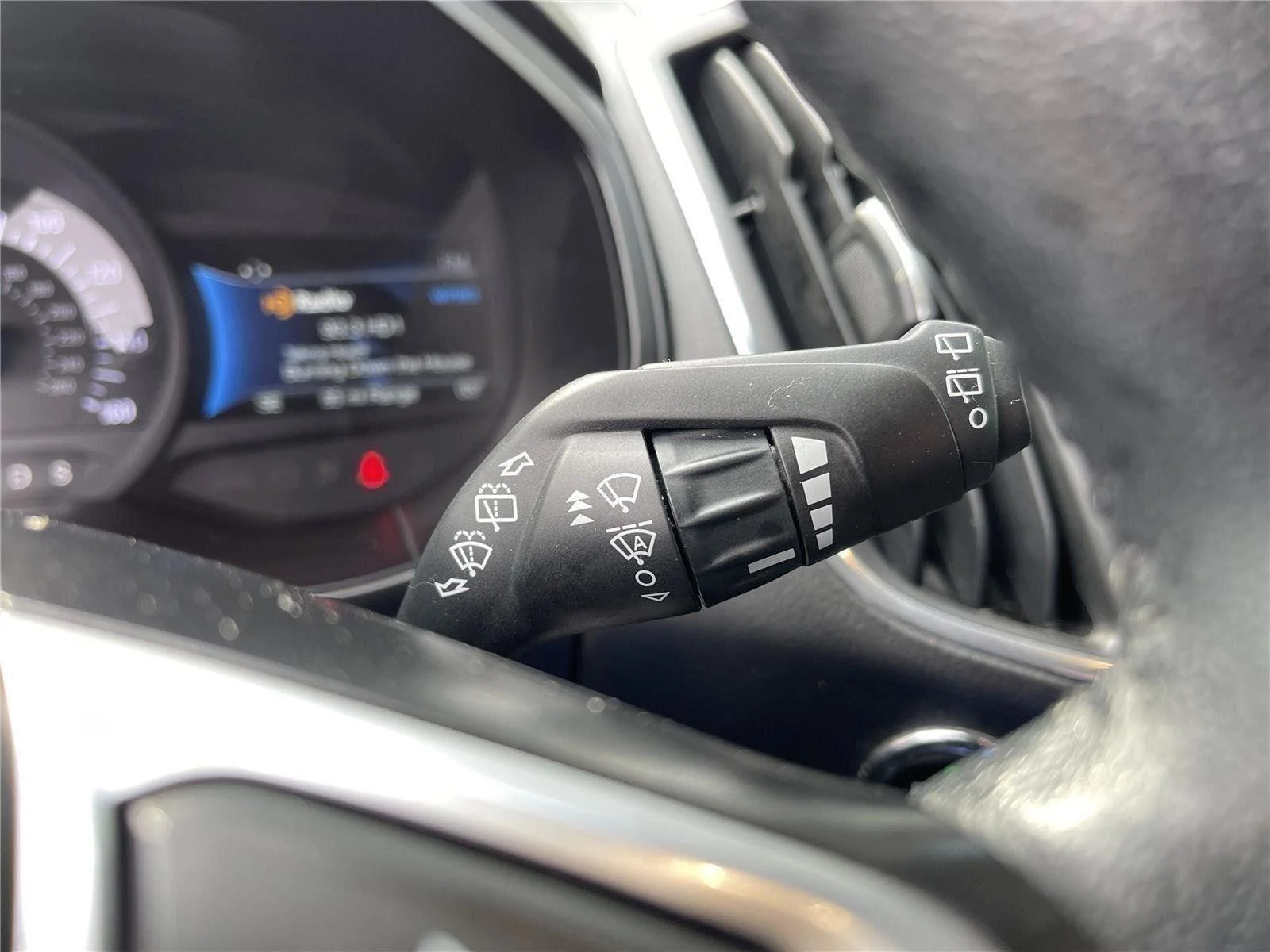 Used 2024 Agate Black Metallic Ford Titanium image 22