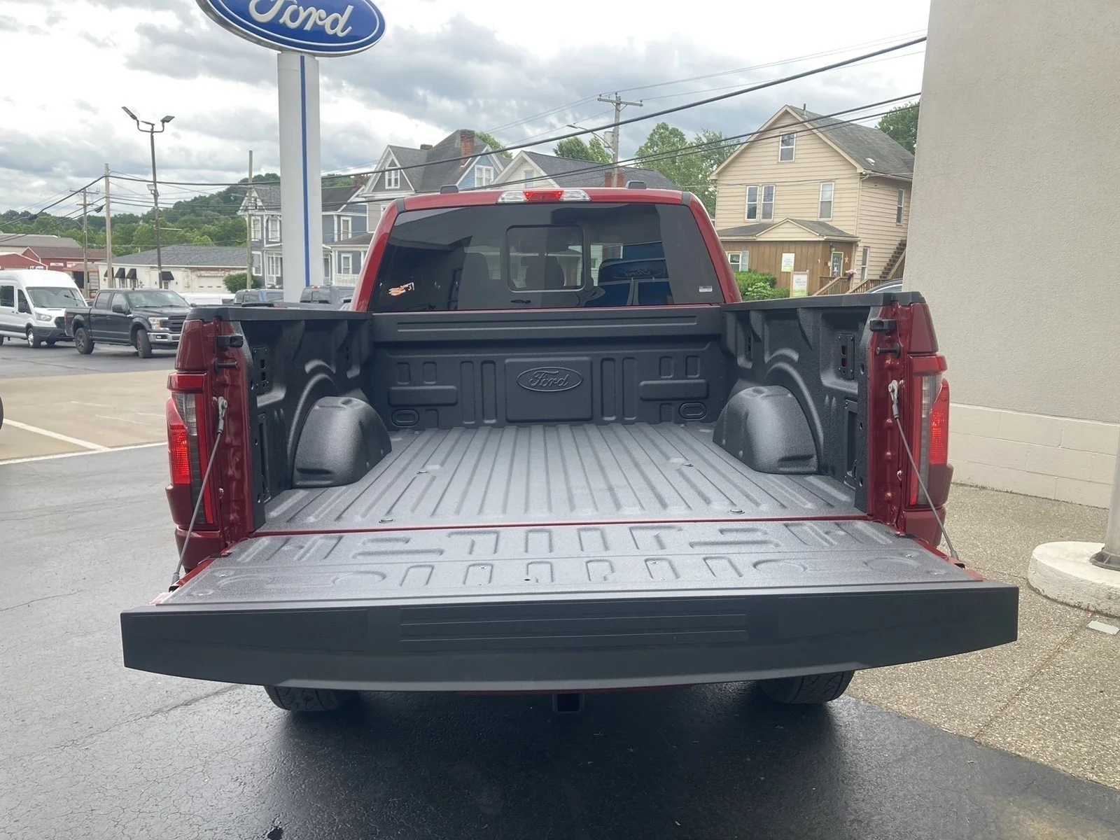 New 2026 Ruby Red Metallic Tinted Clearcoat Ford XLT image 6