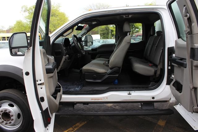 Used 2017 White Ford XL image 13