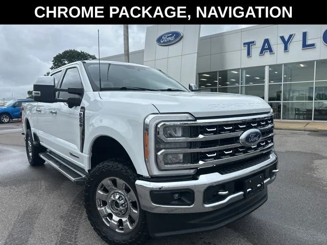 Used 2023 Oxford White Ford Lariat image 3