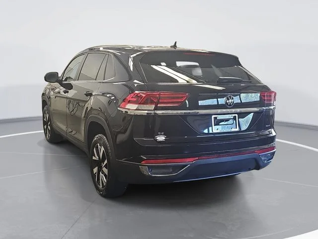 Used 2023 Black Volkswagen 2.0T SE image 5