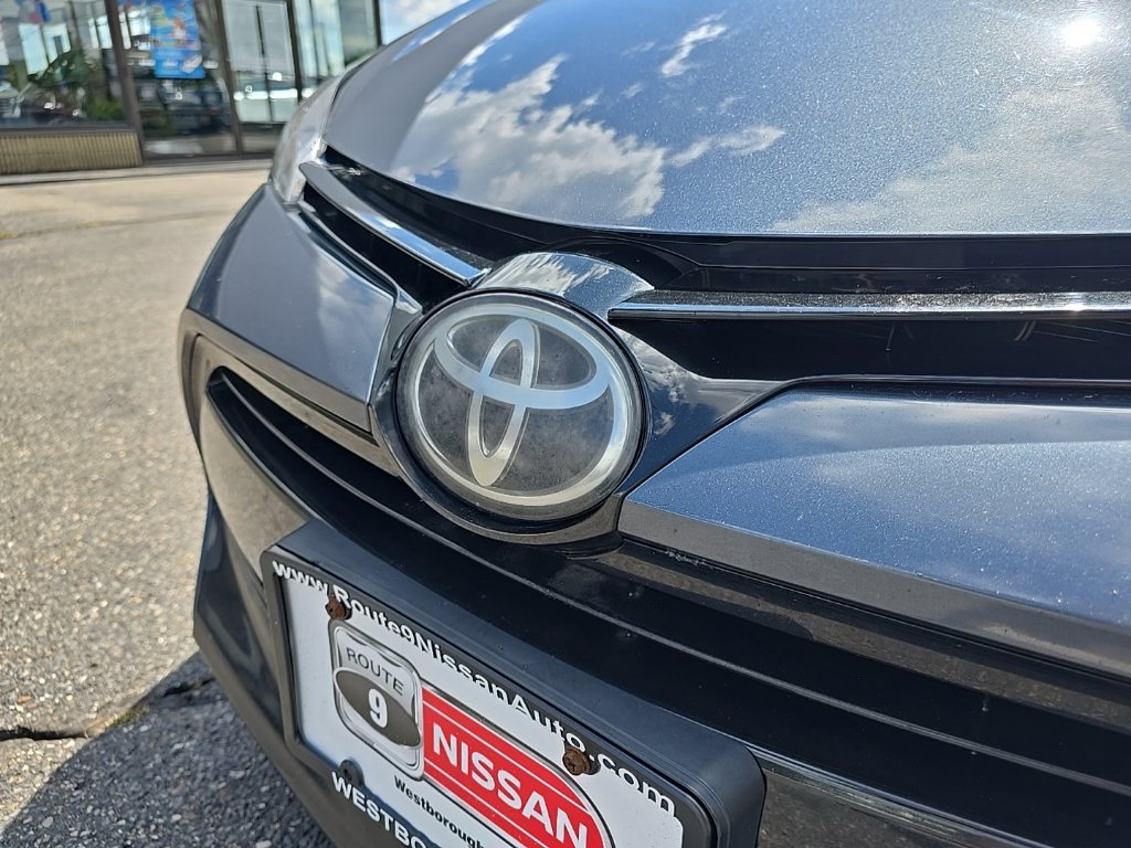 Used 2017 Gray Toyota LE image 5