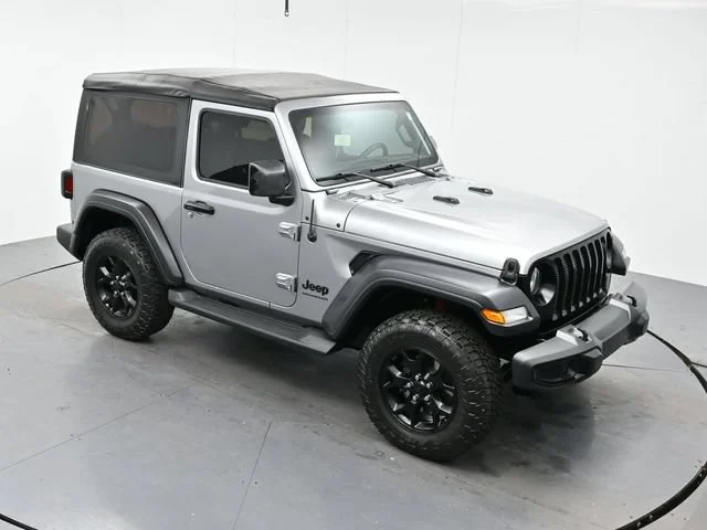 Used 2020 Billet Silver Metallic Clearcoat Jeep Willys Sport image 28