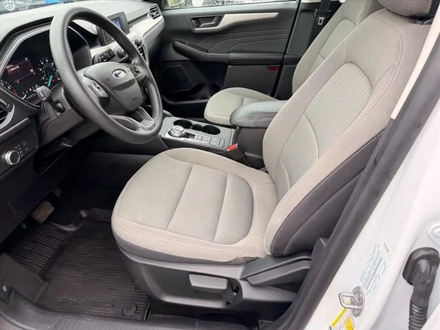 Used 2022 White Ford S image 8