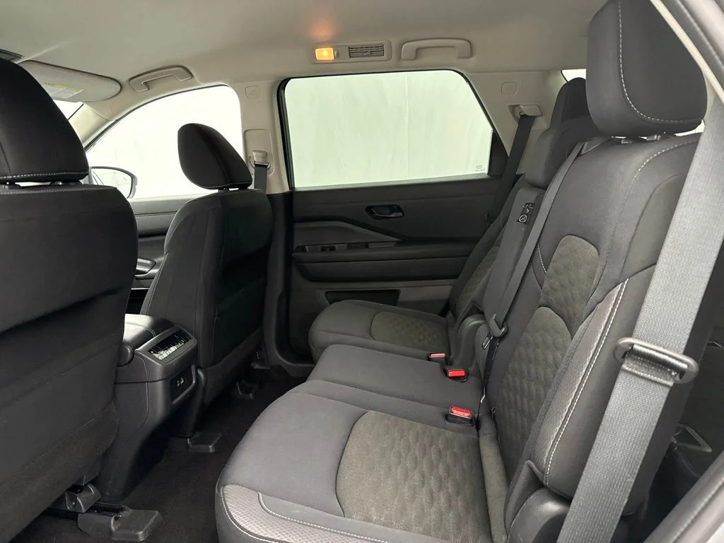 Used 2024 Gray Nissan SV image 15