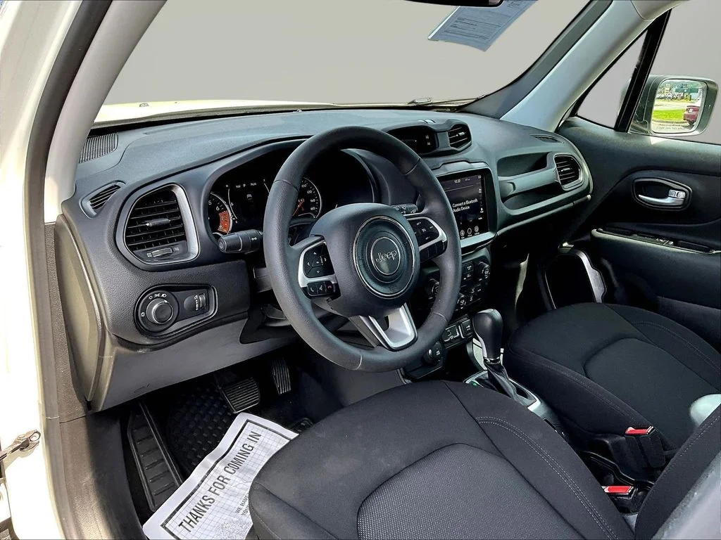 Used 2023 Alpine White Jeep Latitude image 15
