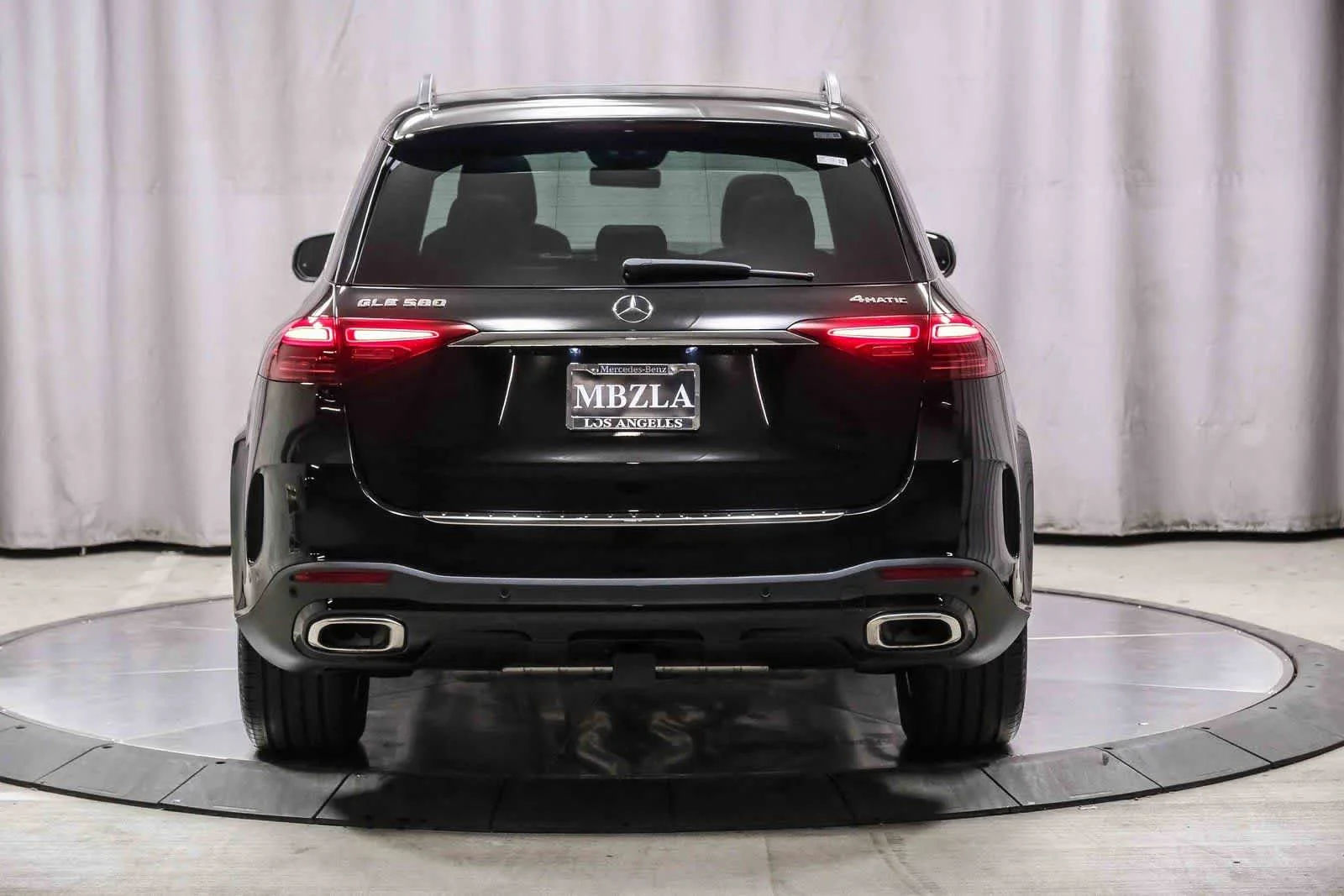Imagen 3: Mercedes-Benz GLE 580 de 2025 de segunda mano certificado, color negro obsidiana metalizado