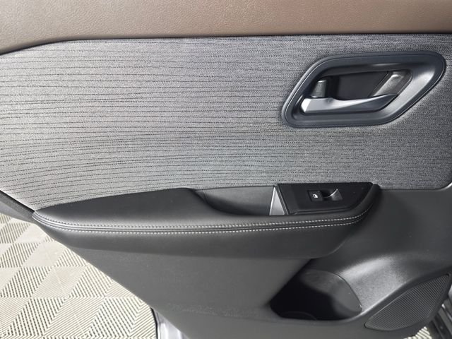Used 2023 Gun Metallic Nissan SV image 14