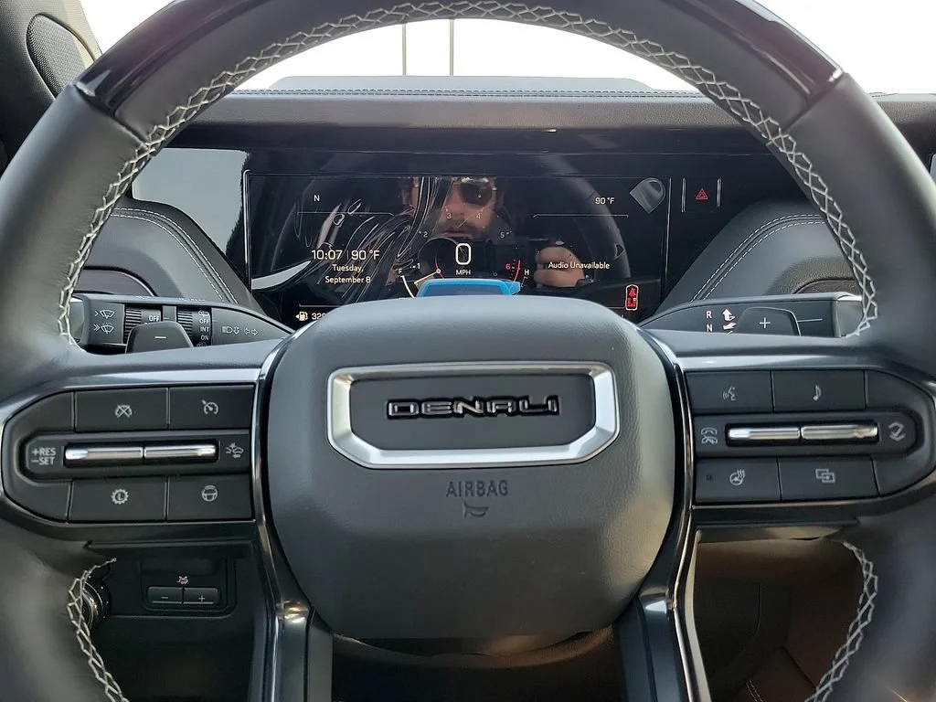 2026 GMC Yukon Denali Ultimate - Photo 24