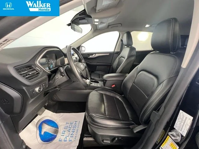 Used 2022 Black Ford SEL image 13