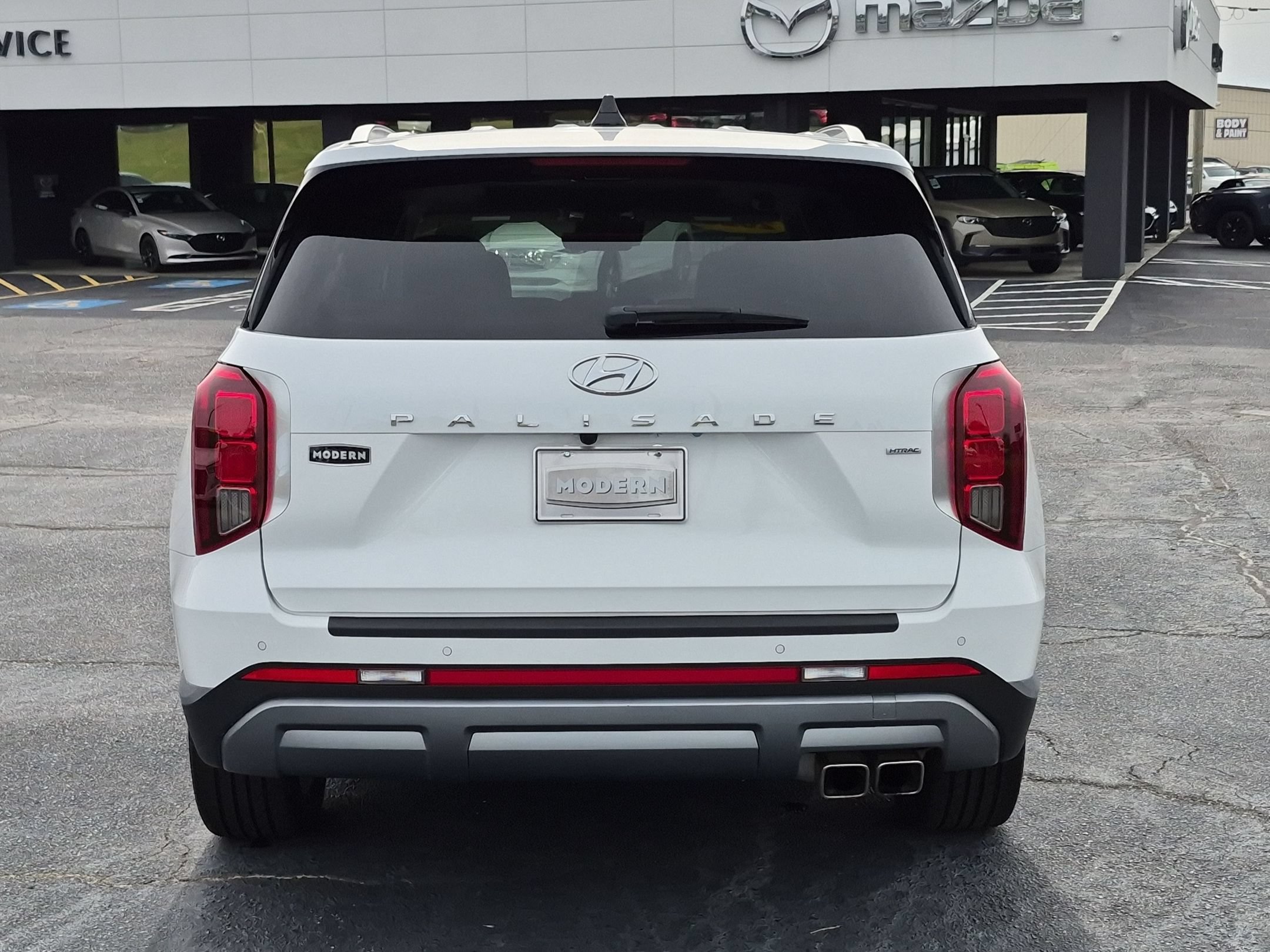 Used 2025 Hyper White Hyundai Limited image 4