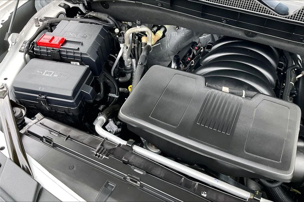 Used 2024 White Chevrolet LS image 32