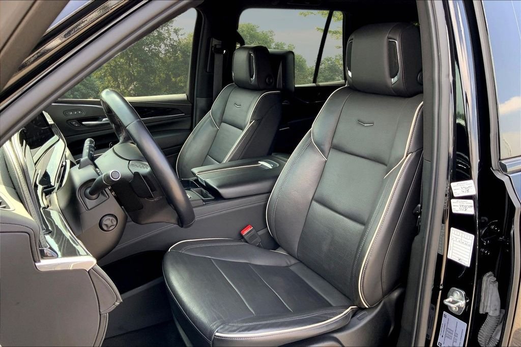 Used 2023 Black Cadillac Sport image 20