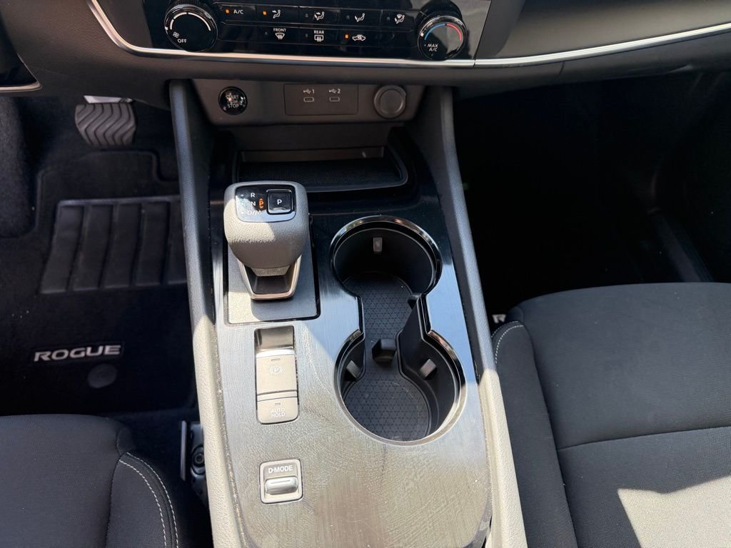 Used 2025 White Nissan S image 20