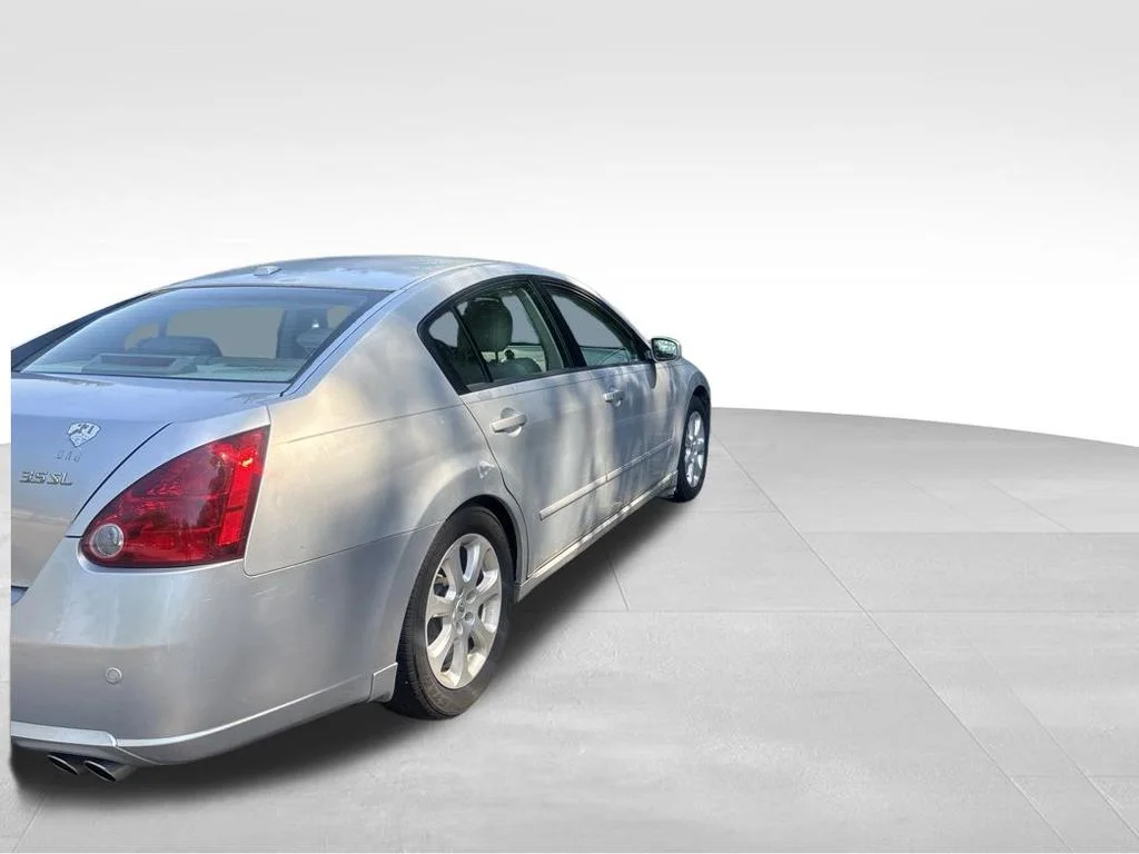 Used 2007 Silver Nissan 3.5 SL image 14