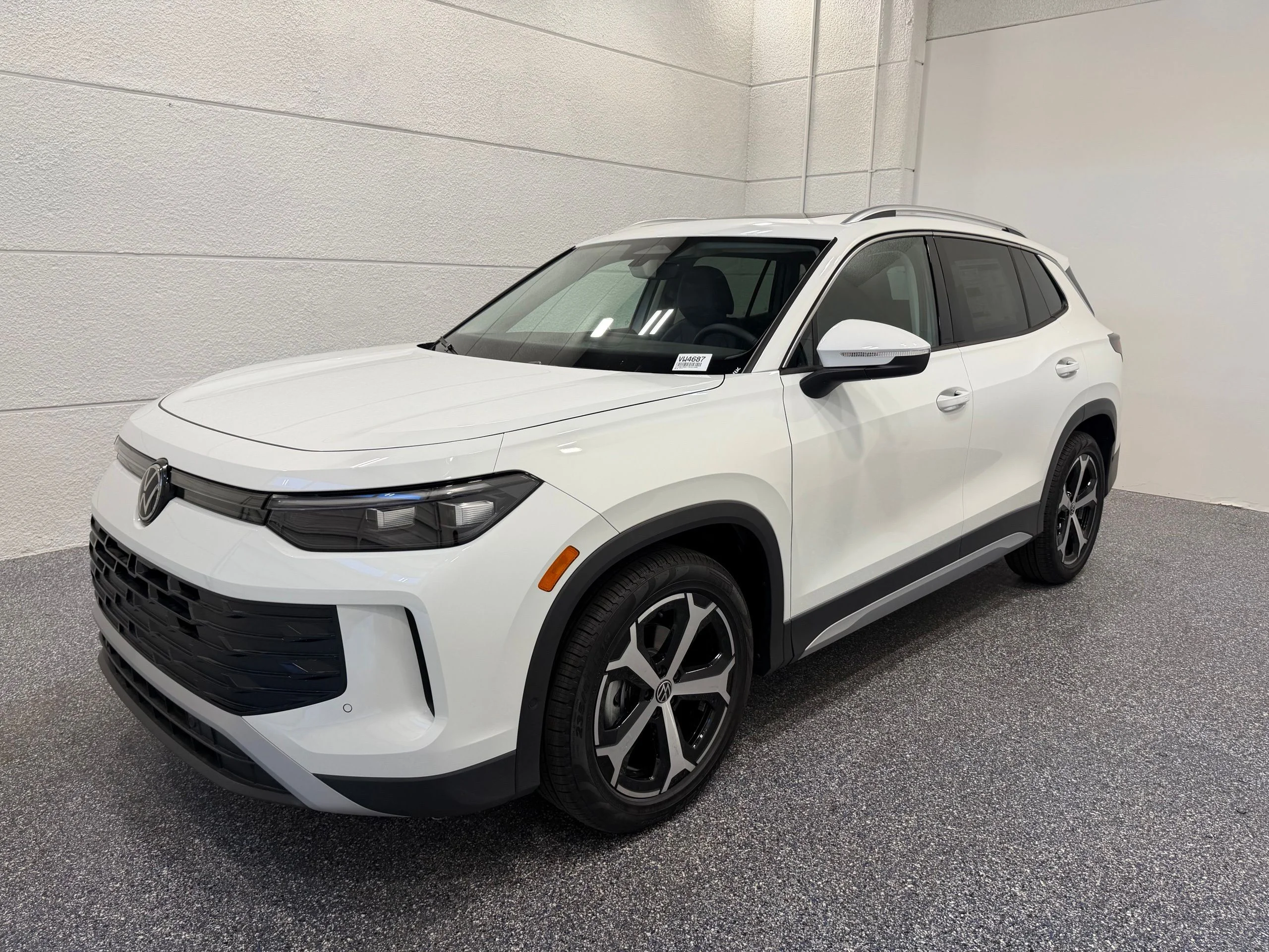 New 2026 White Volkswagen SE image 1