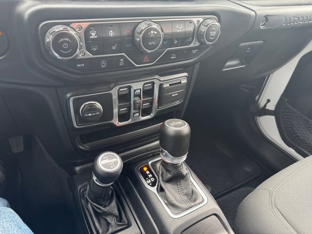 Used 2022 White Jeep Unlimited Sport S image 29