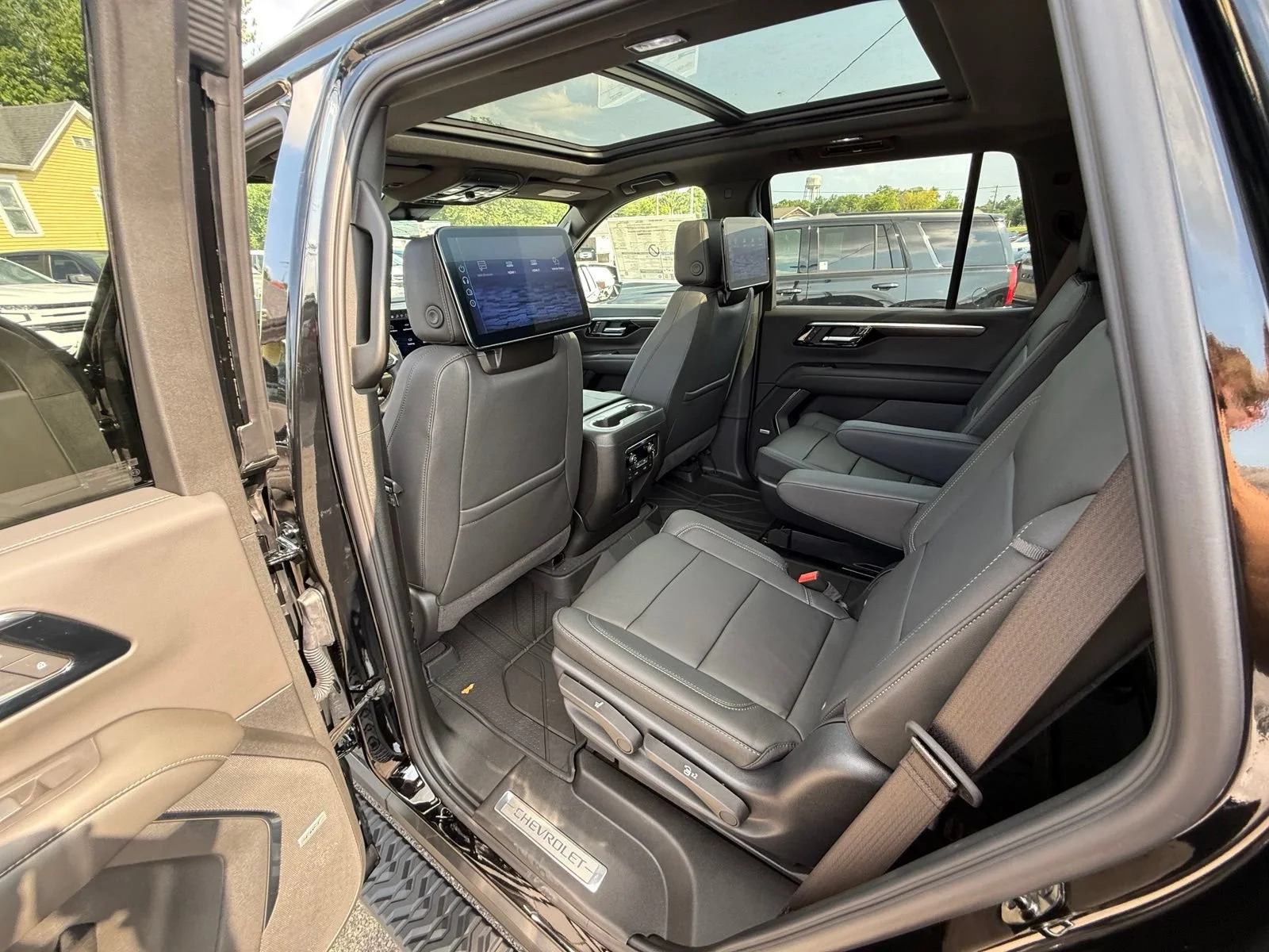 2026 Chevrolet Tahoe Z71 - Photo 28