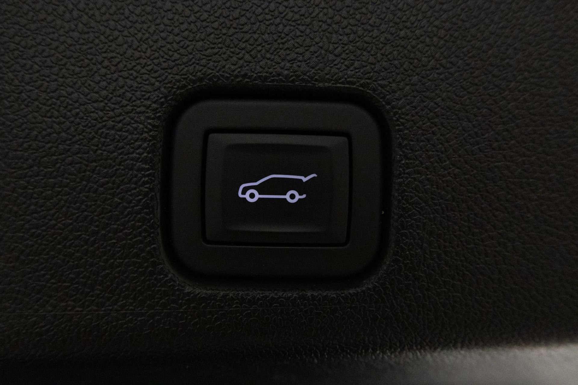 2025 GMC ACADIA - Image 35