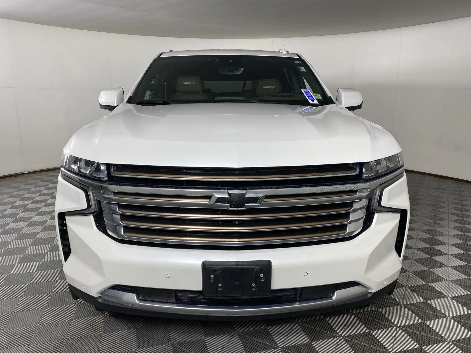 Used 2023 IRIDESCENT PEARL TRICOAT Chevrolet High Country image 2