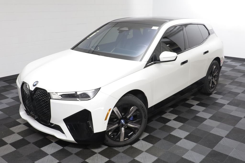 Certified 2023 BMW iX Base with VIN WB523CF03PCM72366 for sale in Naperville, IL