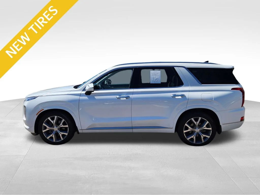 Used 2021 White Hyundai Limited image 2