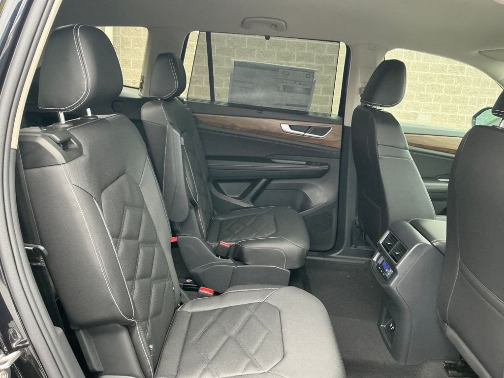 2026 Volkswagen Atlas SE w/Tech - Photo 13