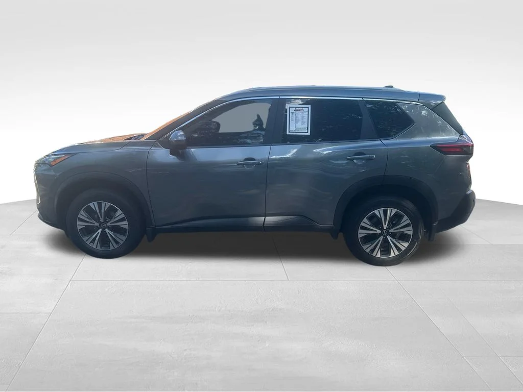 Used 2023 Gray Nissan SV image 5