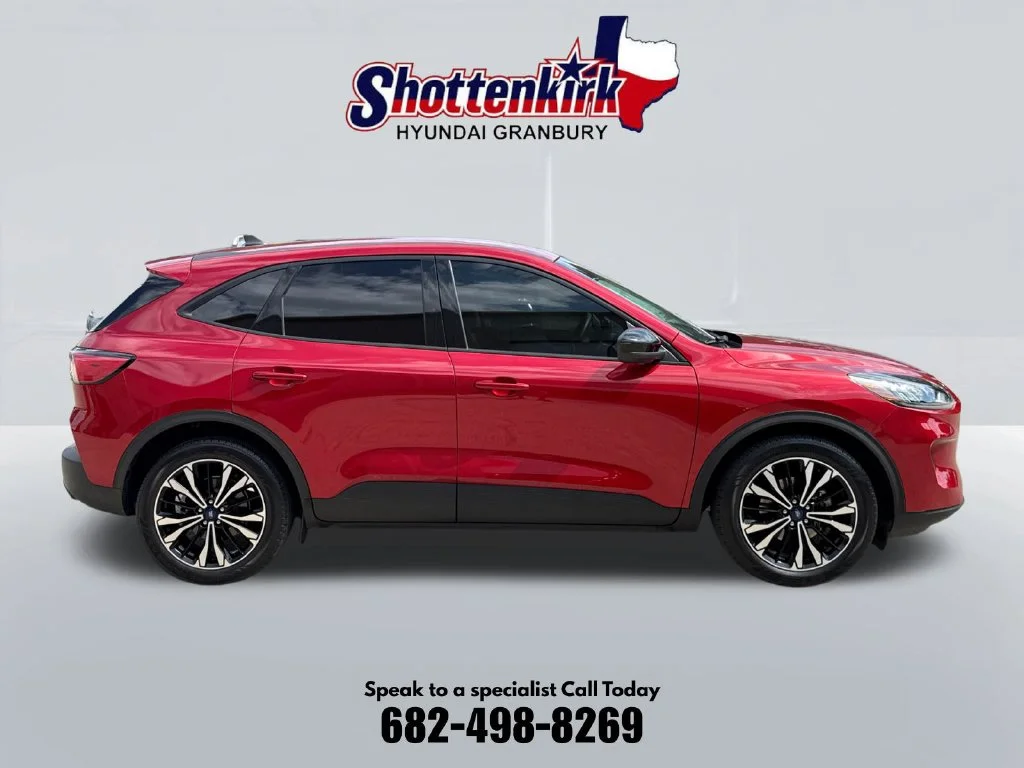 Used 2022 Red Ford SE image 5