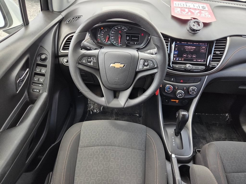 2022 Chevrolet Trax LS - Photo 7