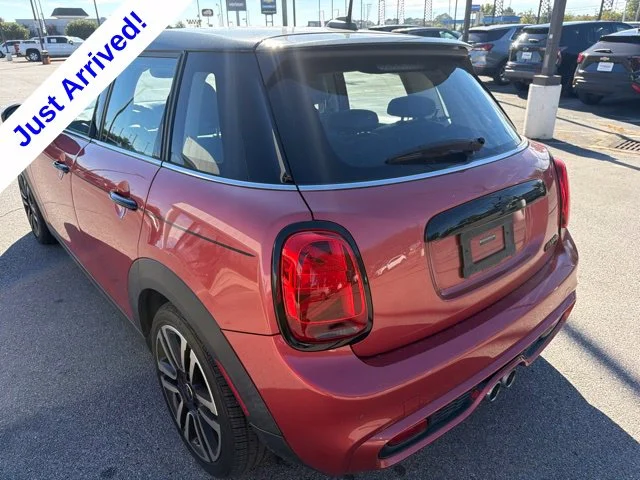 Used 2021  MINI Classic image 5