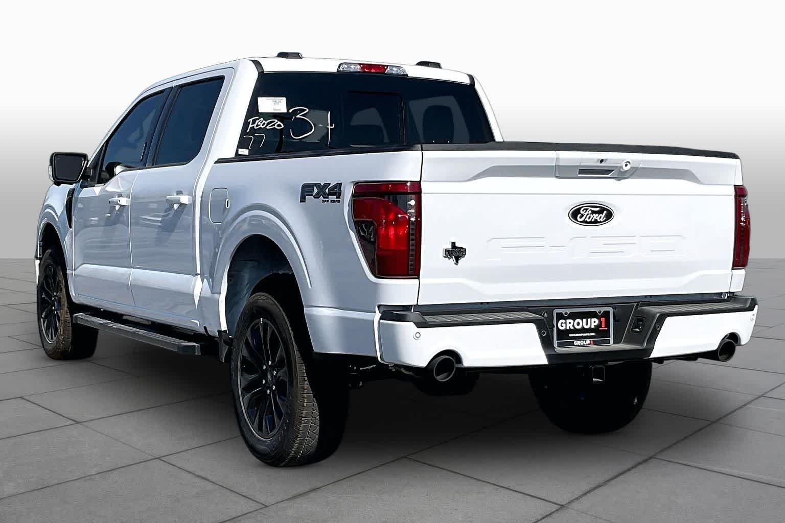 New 2026 Oxford White Ford XLT image 9