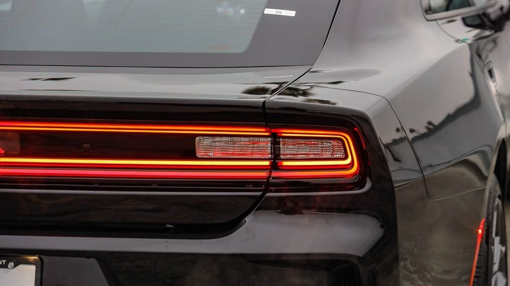 New 2026 Diamond Black Crystal Pearlcoat Dodge R/T image 10