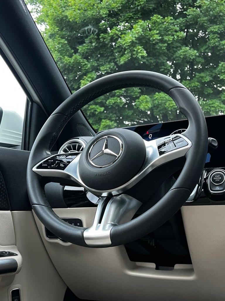 Used 2024 White Mercedes-Benz GLA 250 image 14