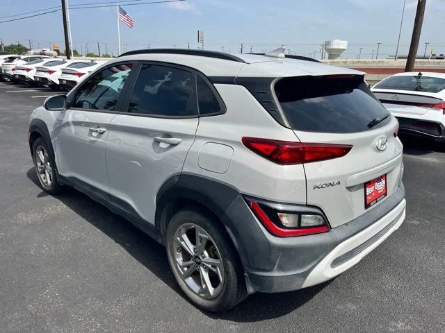 Used 2023 Silver Hyundai SEL image 4