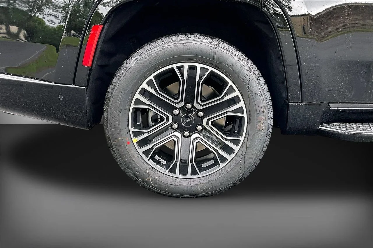 New 2026 High Gloss Black Jeep  image 37
