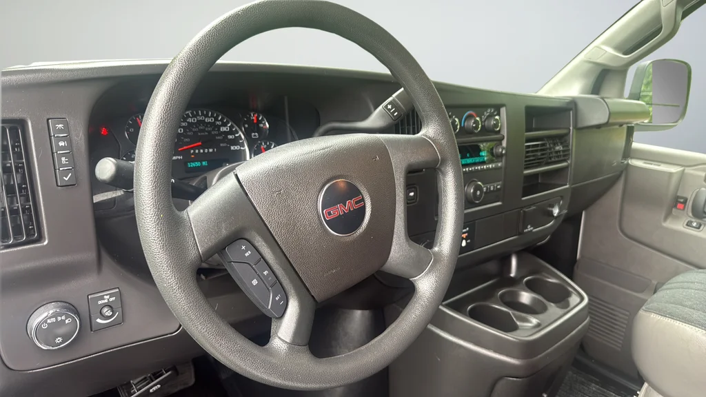 Used 2025 White GMC Work Van image 14