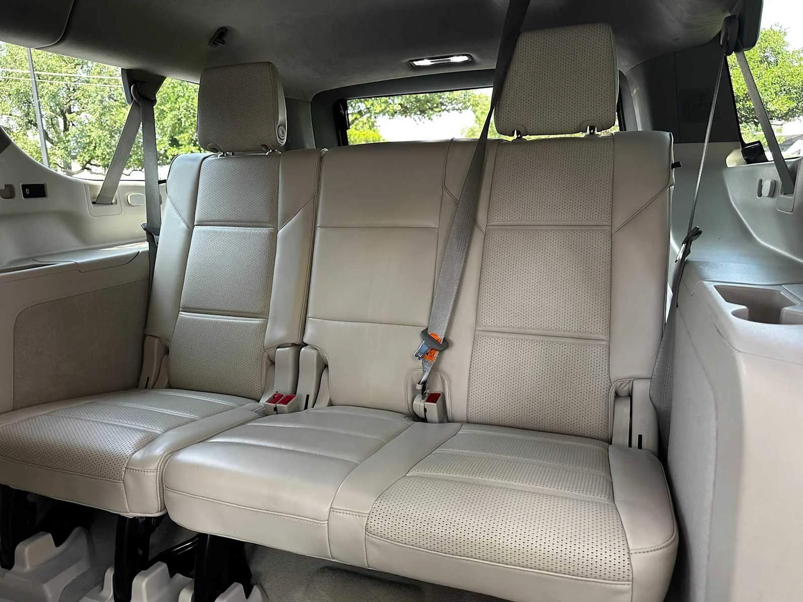 Used 2023 Crystal White Tricoat Cadillac Premium Luxury Platinum image 26