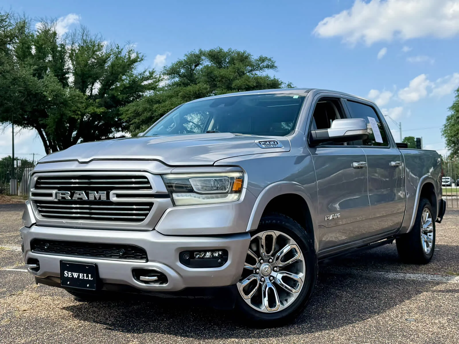 2022 RAM 1500 Laramie Crew Cab 5'7's photo