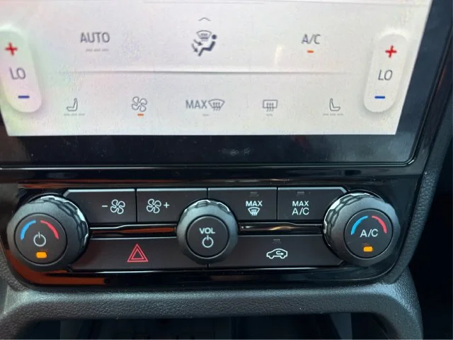 New 2026 Carbonized Gray Metallic Ford XLT image 30