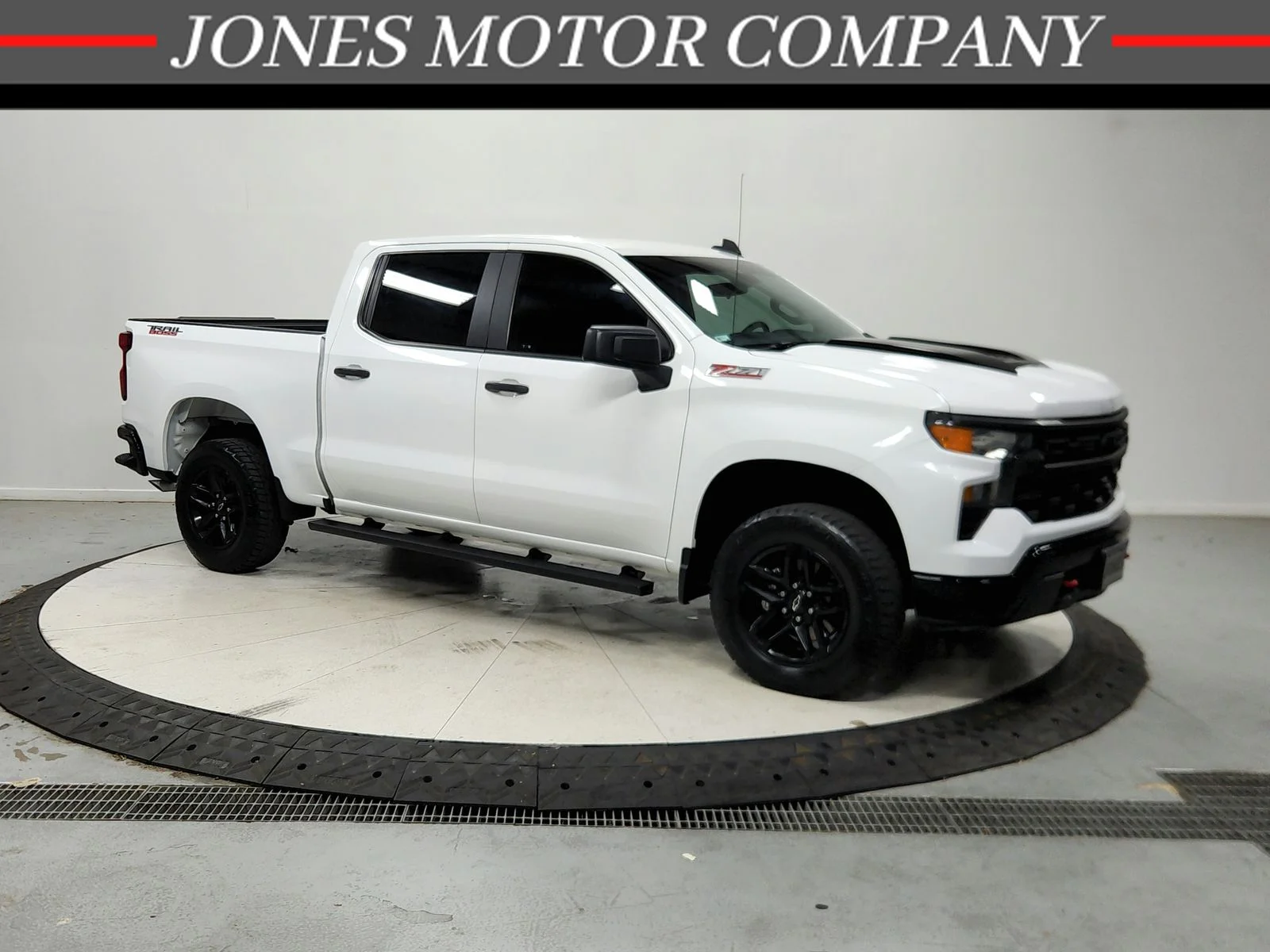 Used 2022 White Chevrolet Custom Trail Boss image 1