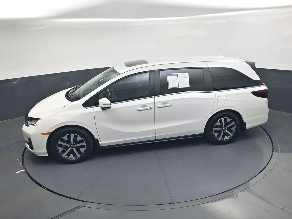 Certified Used 2025 White Honda EX-L image 35
