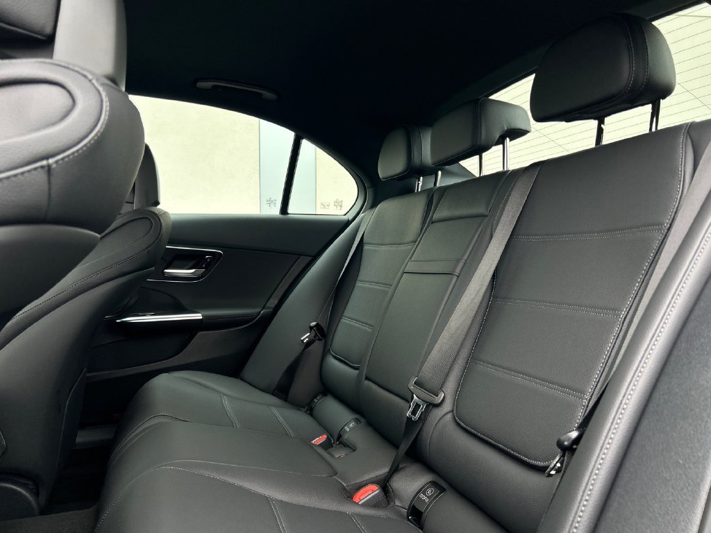 New 2026 MANUFAKTUR Alpine Grey Mercedes-Benz C 300 image 61