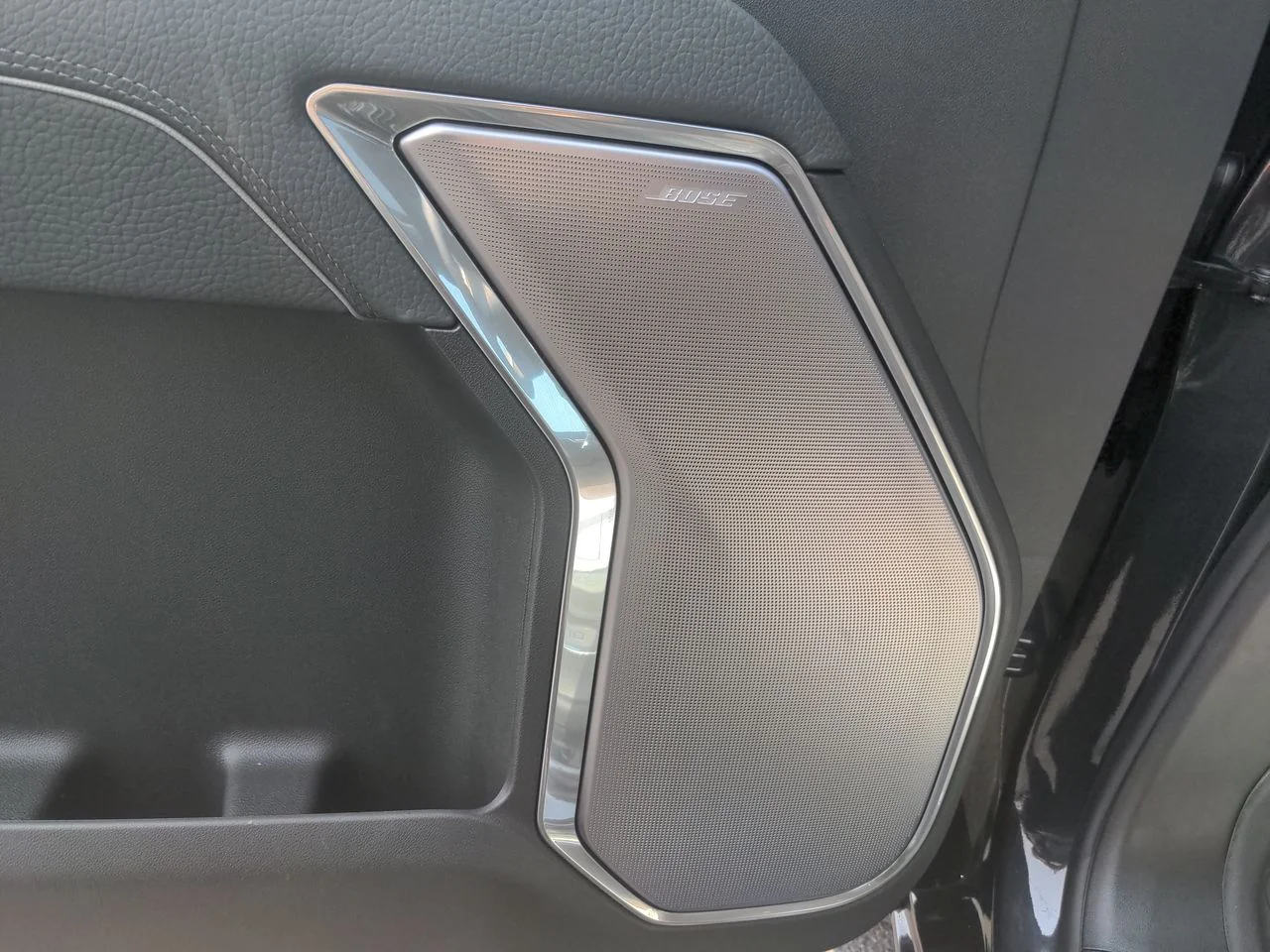 New 2025 Titanium Rush Metallic GMC Denali image 25